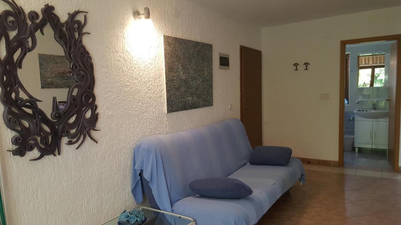 Apartments Coki Funtana Luaran gambar