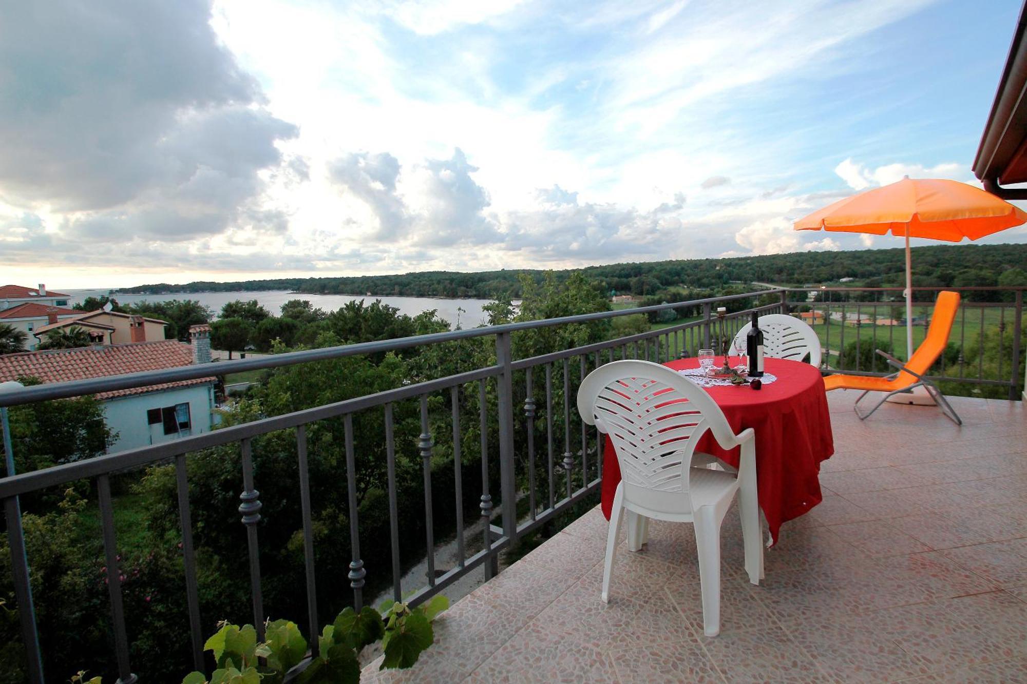 Apartments Coki Funtana Luaran gambar