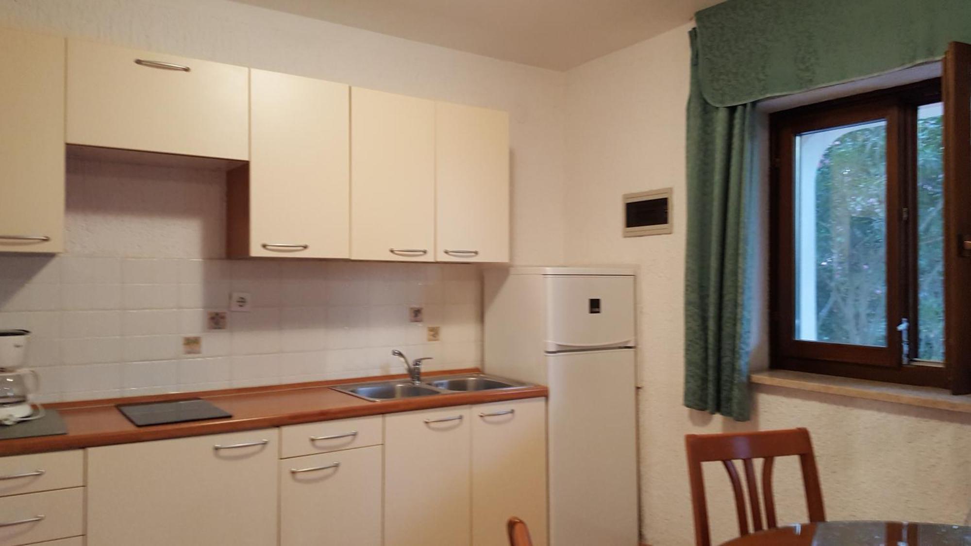 Apartments Coki Funtana Luaran gambar