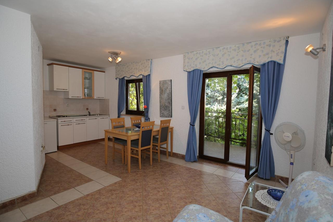 Apartments Coki Funtana Luaran gambar