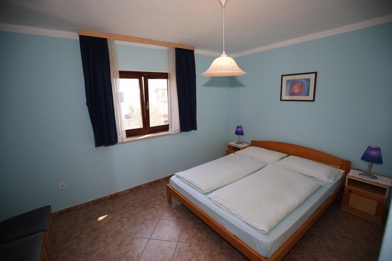 Apartments Coki Funtana Luaran gambar