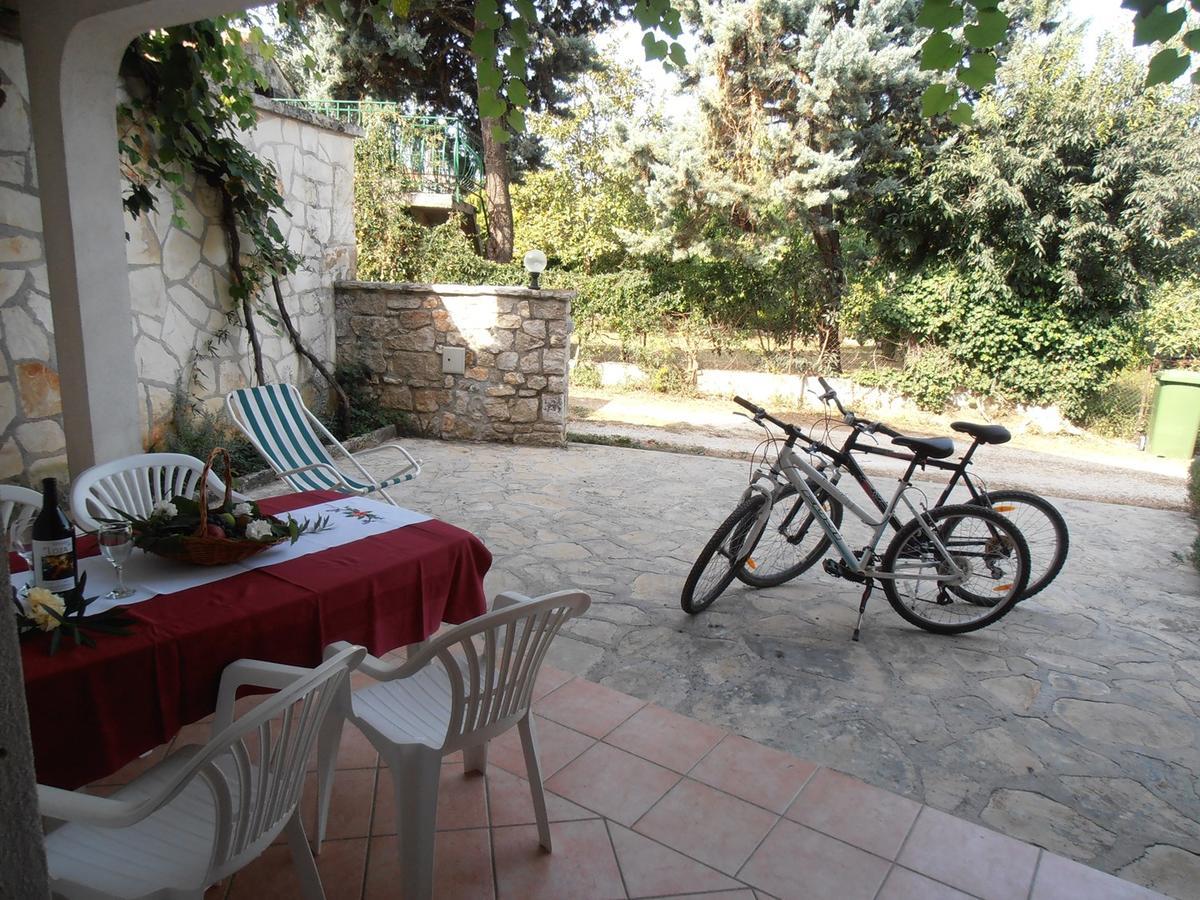 Apartments Coki Funtana Luaran gambar