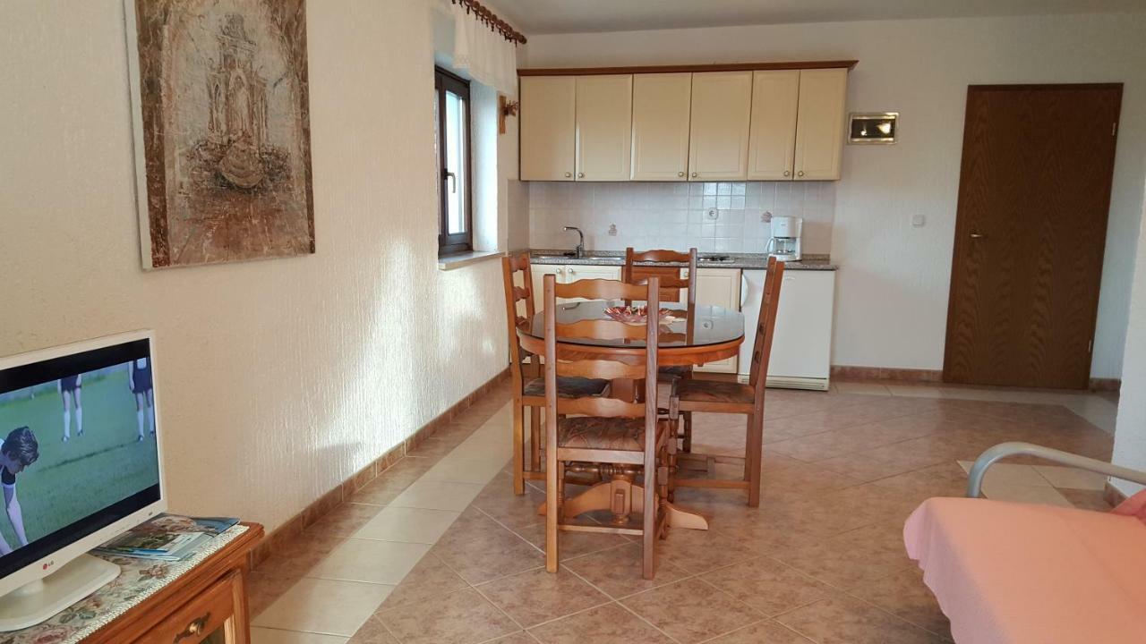 Apartments Coki Funtana Luaran gambar